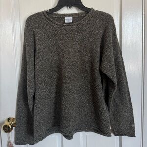 Columbia sweater size XL - slightly cropped